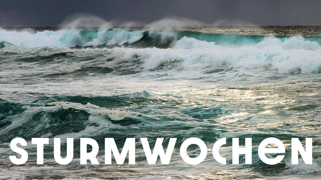 Tosende Nordsee bei Sturm während der Sylter Sturmwoche auf Sylt